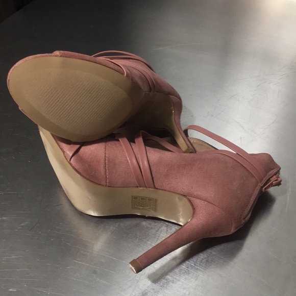 New WB Woman’s Journee Collection Elegant Pink Women's Heels - Picture 5 of 5